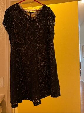 Black Lace Short Sleeve Dress - Classic Women's Evening Dress
